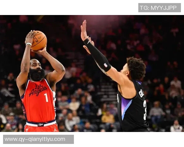 哈登四天三战展现超强表现快船战绩一胜两负引发关注