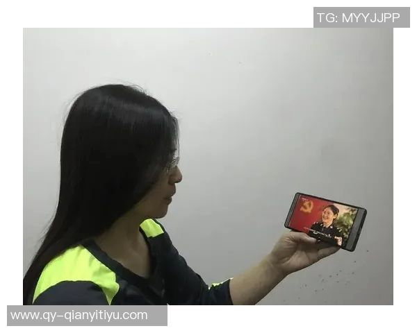 38岁小法为26岁继女庆生展现榜样力量引发热议 38岁小法为26岁继女庆生展现榜样力量引发热议