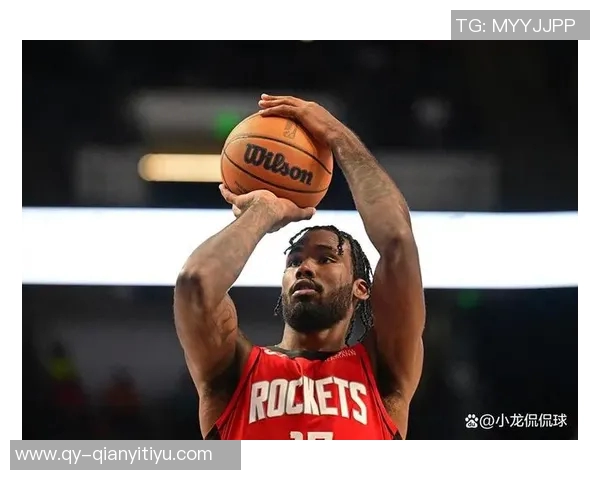 小卡表现起伏不定17投9中斩获22分8篮板6助攻三分球全失落空